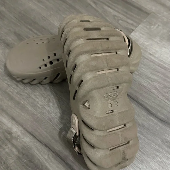 CROCS Echo Clogs - Picture 6 of 6